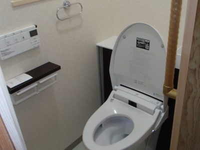 【施工事例】和式便所から最新の収納付き洋式トイレに！